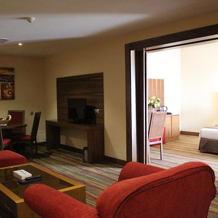 Al Khaleej Palace Deira Hotel ดูไบ ภายนอก รูปภาพ